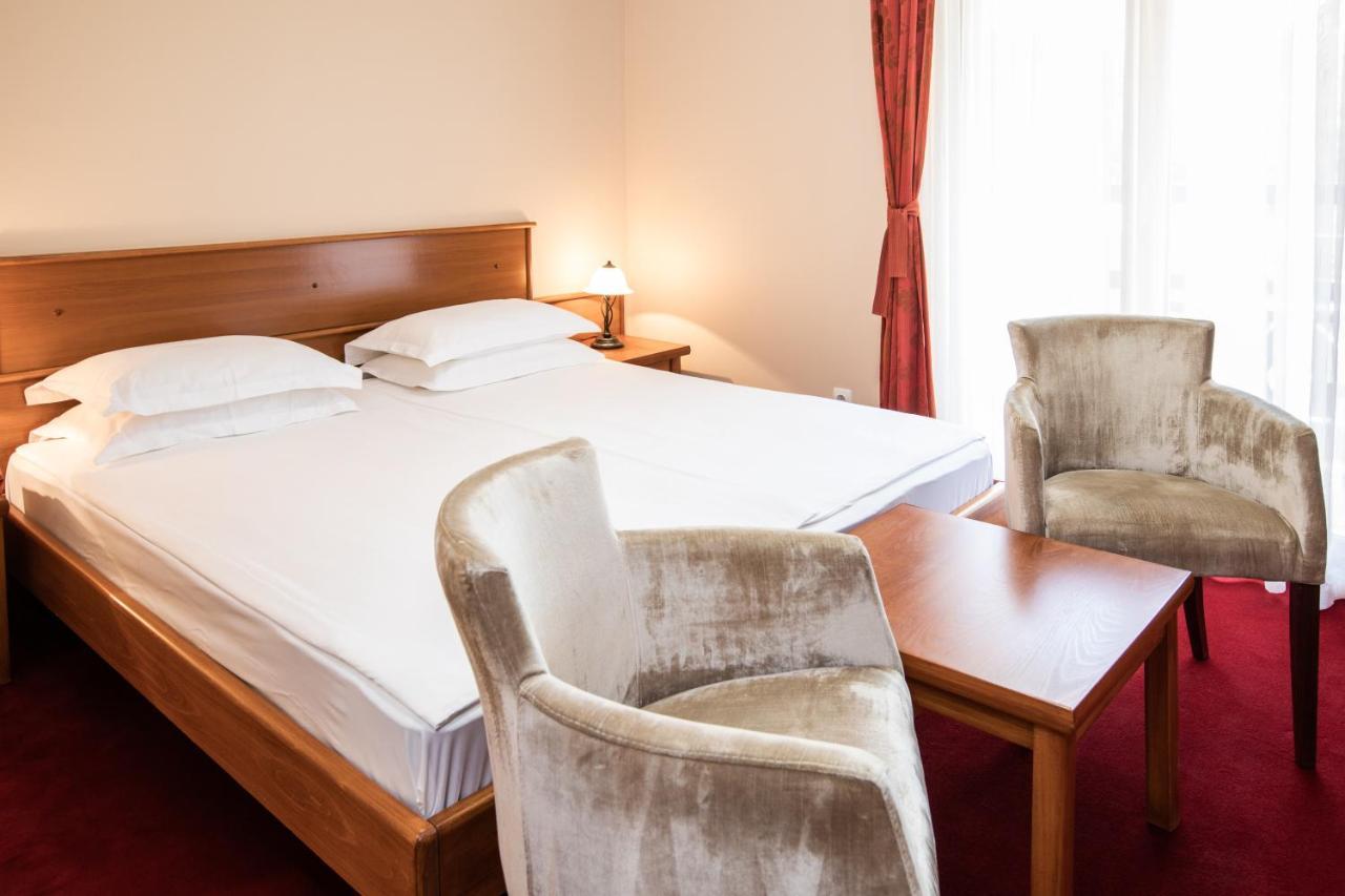 Hotel Vila Lago Палич Екстериор снимка